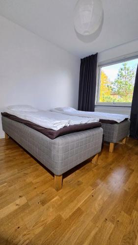 Bright 3-Bedroom Apartment with Balcony in Tuve