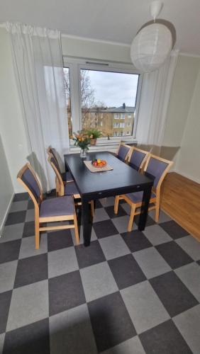 Létesítmények, Bright 3-Bedroom Apartment with Balcony in Tuve