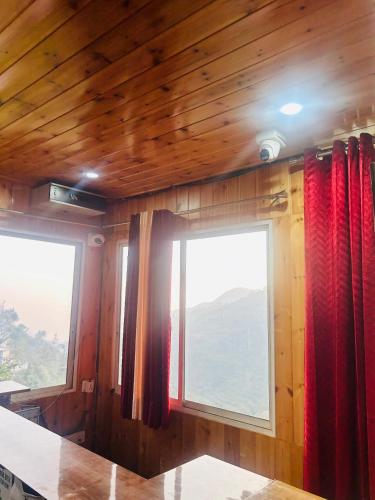 Hillside heaven Homestay in Tundhar Village
