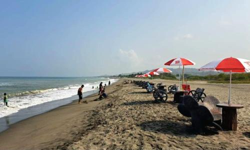 Beachfront Aircon Modern Kubo for 10 pax