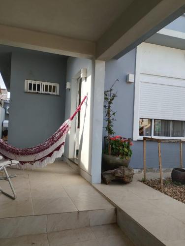 Sobrado Cinza Três dormitórios (Sobrado Cinza Tres dormitorios) in Sao Lourenco do Sul