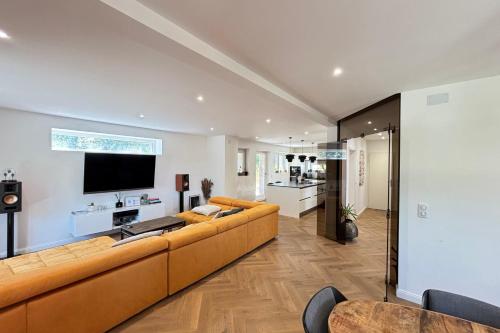 Soh Rent Maison - Villa Piscine Proche Strasbourg - TV - Wifi - Parking gîte à louer Niederhausbergen