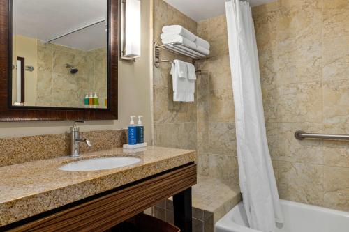Wyndham Vacation Resorts Royal Garden at Waikiki - image 8