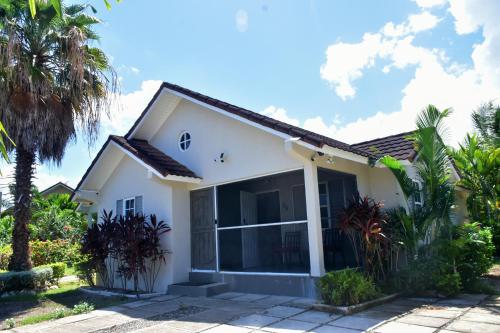 Jevico's Cozy Villa in Priory