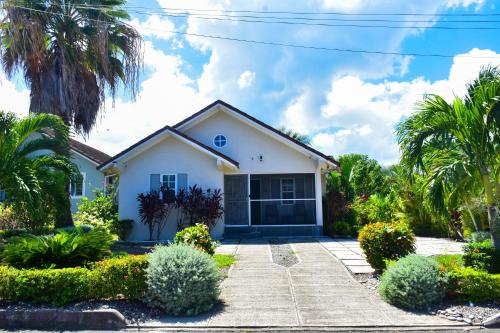 Jevico's Cozy Villa in Priory