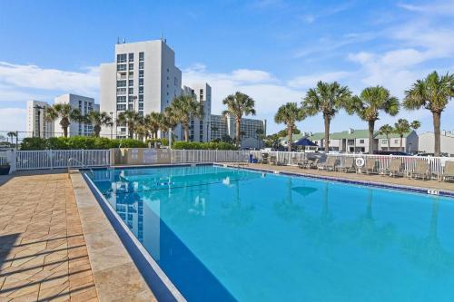 2054 Shoreline Towers Beach Front spacious with open balcony near Shrimp Basket