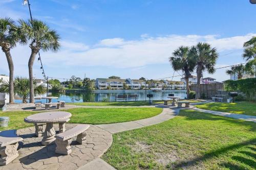 2054 Shoreline Towers Beach Front spacious with open balcony near Shrimp Basket