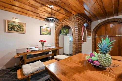 Kuća za odmor Mila (Kuca za odmor Mila) in Tuheļske Topļice