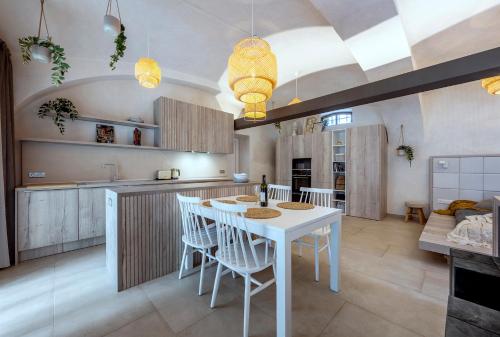 Cocina, Moderní a útulné studio na statku z roku 1880 (Moderni a utulne studio na statku z roku 1880) in Prague 22