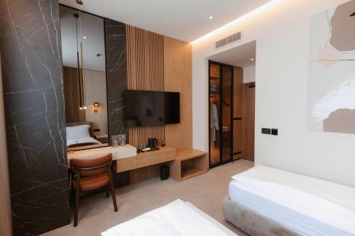 Zimmer mit 2 einzelbetten, eigenes badezimmer