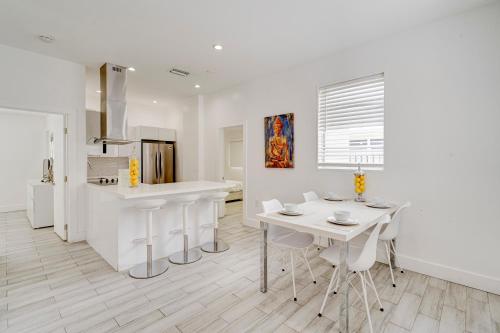 Modern & New,Excellent Location Miami in Miami, USA
