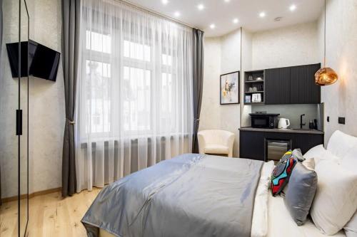 Ultra Central - Stylish Studio