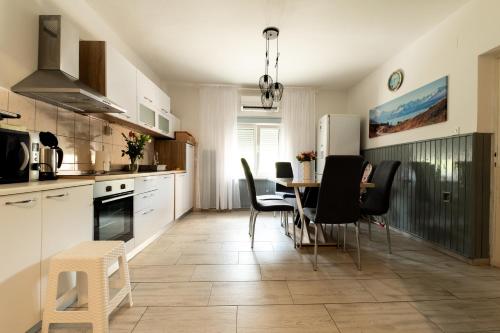 virtuve, Villa Bistre in Radovin