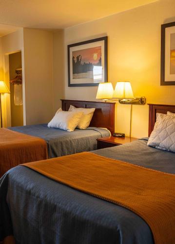 BA Hotel Room Type - Standard Queen Room