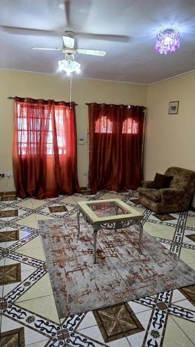 Bilik tetamu, NR Investments in Kingstown