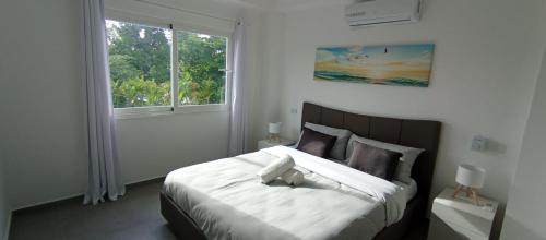 2 bedrooms, 3 beds