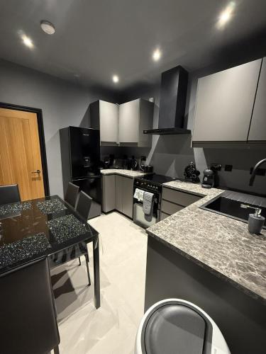 Facilities, SK Stays Modern Luxury Home With Jacuzzi Bath & Cinema Room in Shipley