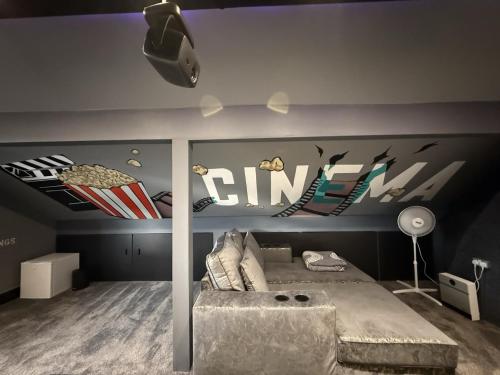 Facilities, SK Stays Modern Luxury Home With Jacuzzi Bath & Cinema Room in Shipley