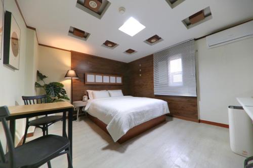 Incheon Soo – Incheon, MD