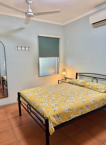 room detail thumbnail 1