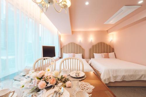 room detail thumbnail 0