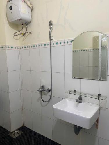 Green home in Hoa Minh