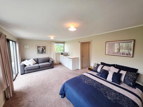 Saddleview Cottage-Horse and Trailer friendly in Mosgiel