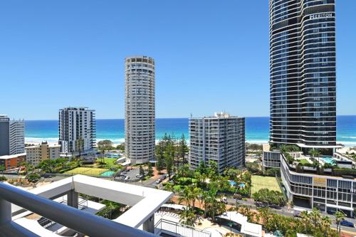 Crown Tower Surfers Paradise Serain Residences - Budds Beach
