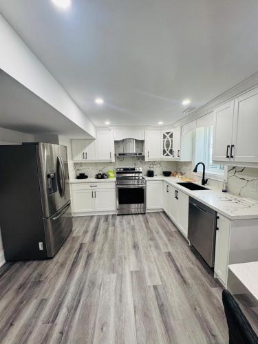 Hearth & Home Spacious Suite