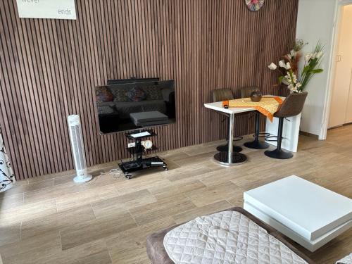 Appart de Lux , 3 borders , free parking , - Location saisonnière - La Calamine