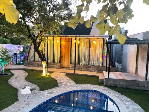 Peldbaseins, Green Hills Farm & Resorts in Jhalawar