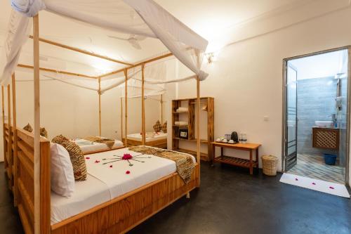 Uhuru Hotel & restaurant in Zanzibar