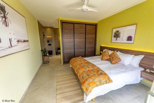 Modern Villa in Philipsburg with 450 m² and Pool in Oyster Pond