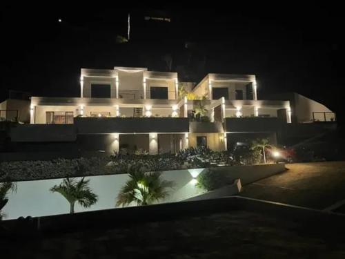 Modern Villa in Philipsburg with 450 m² and Pool in Oyster Pond