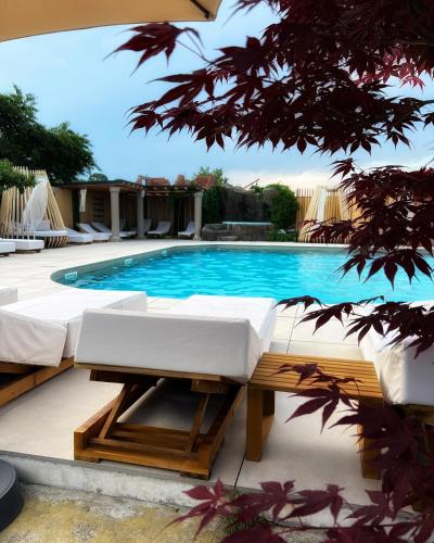 Úszómedence, Curacao SPA in Gârleni