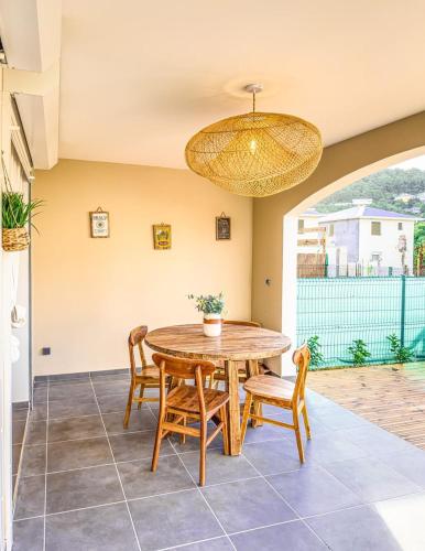 Evasion tropical, Piscine privée & proche mer (Evasion tropical, Piscine privee & proche mer) in Letruāileta