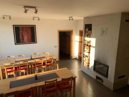 Lisovna-prázdninový dům s vinným sklepem (Lisovna-prazdninovy dum s vinnym sklepem) in Výrovice