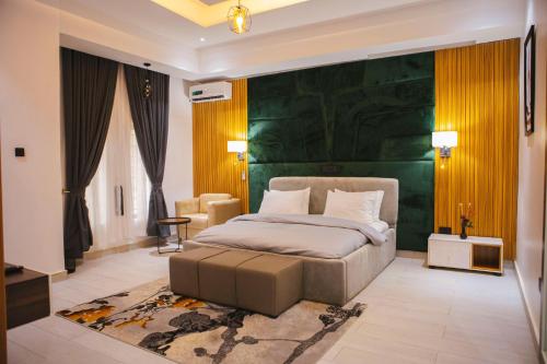 OVEAN LUXURY HOMES AWKA in อาวกา