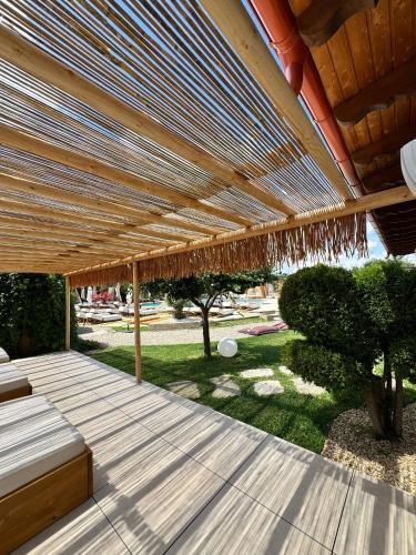 A szálláshely kívülről, Curacao SPA in Gârleni