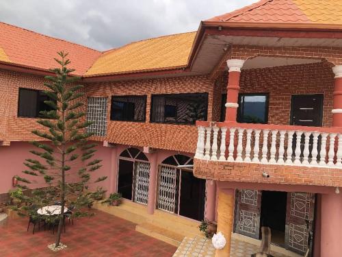 Odo So Royal Hotel in Akosombo