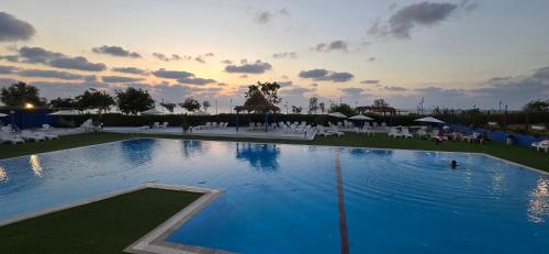 Swimming pool, GoldSea - Boutique Seafront Studio in Nahariya