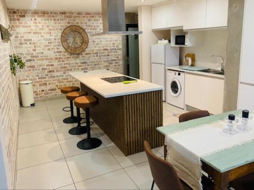 Wild Olive at 51, Windhoek (foto 4)