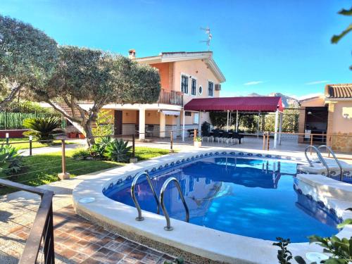 Villa Mónica (Villa Monica) in โอริฮูลา