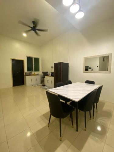 HOUSE 30 Paddy View 3509 sqft Private Yard HSB in อเลอร์ เซตาร์