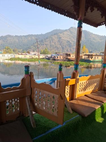 Houseboat Shagoo photo 4