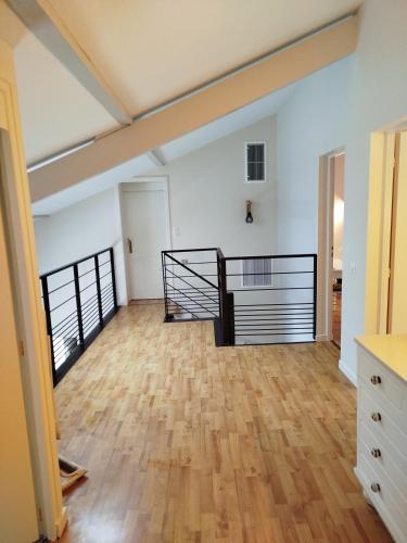 École des fans (Ecole des fans) in 納羅塞