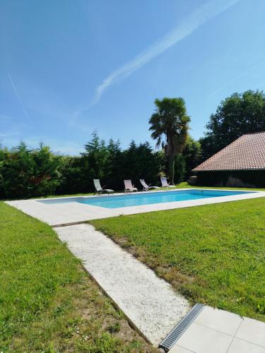 École des fans (Ecole des fans) in 納羅塞