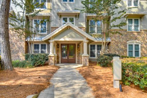 Lake Oconee Creekside Condo with Dock Access in 格林斯伯勒