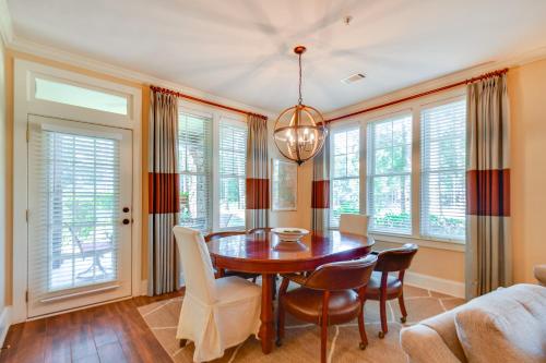 Lake Oconee Creekside Condo with Dock Access in 格林斯伯勒