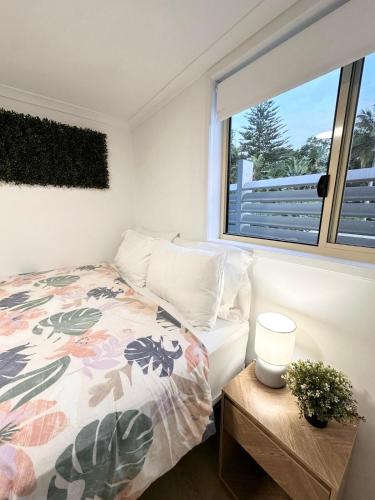 Charlestown Central 2Bedrooms Back Unit & Kitchenette in Charlestown